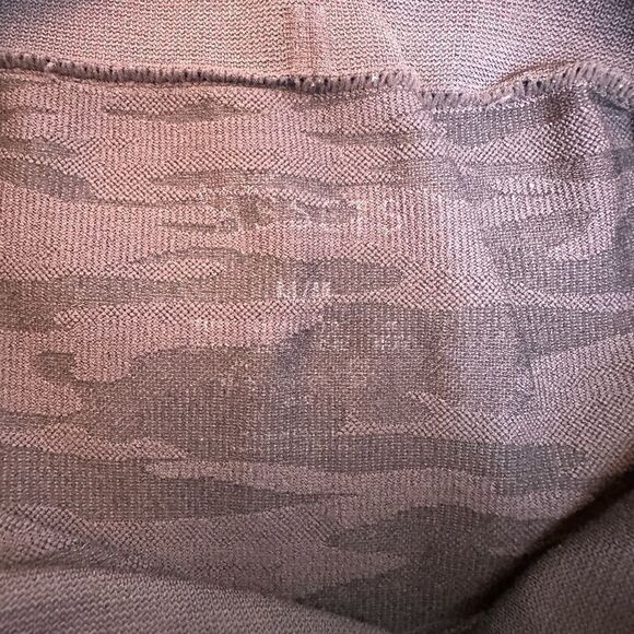 Spanx Assets Camo High Rise Seamless Leggings 24" Size Medium - Picture 6 of 8